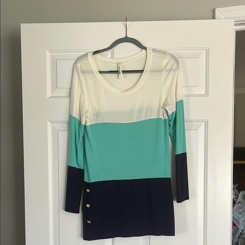 Cream, Navy, and Mint Green Color-Blocked 3/4 Sleeve Tunic